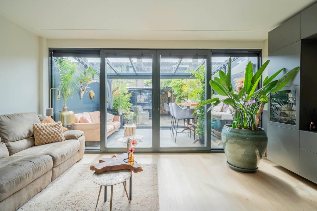 Ready-to-Move-In Family Home with Garden Room in Velserbroek — 16