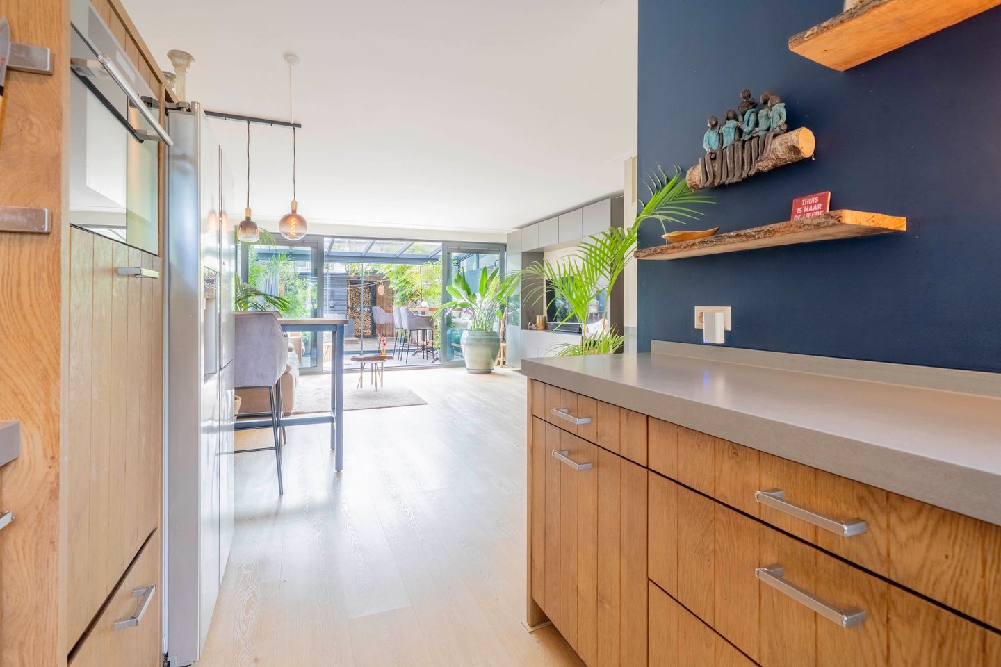 Ready-to-Move-In Family Home with Garden Room in Velserbroek — 14