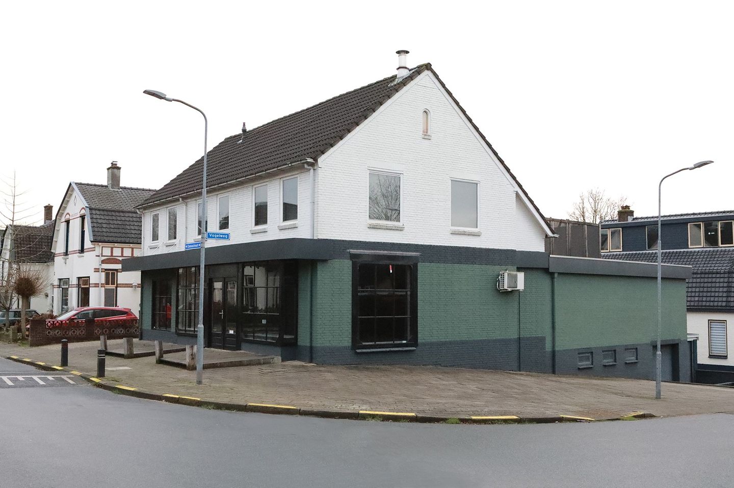 View photo 1 of Emmastraat 24-26