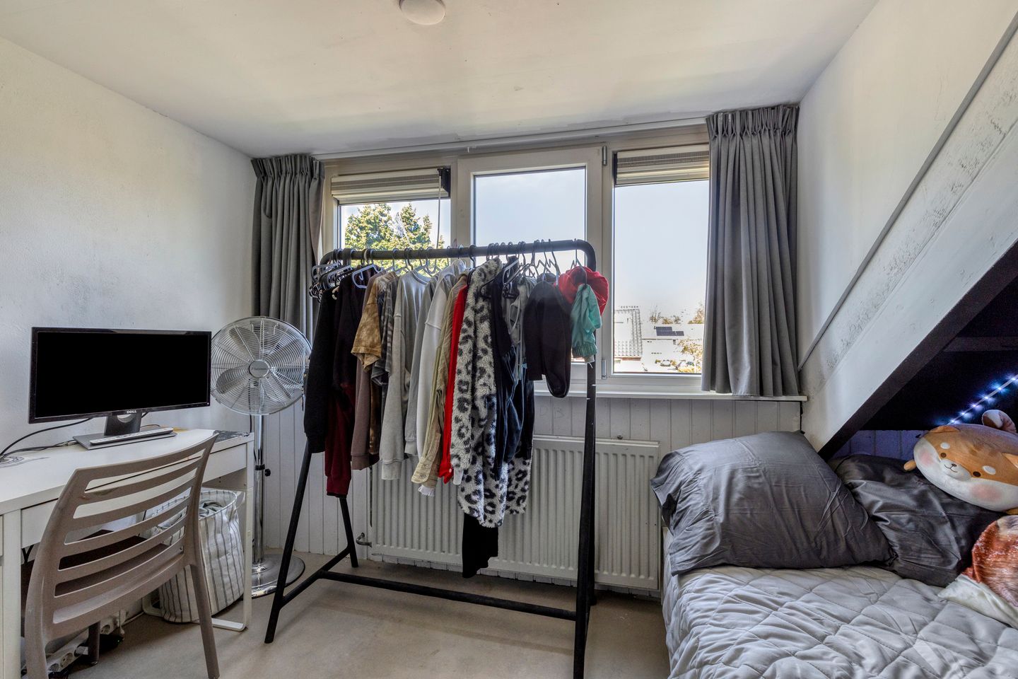 Move-in Ready Corner House with Garage and 20 Solar Panels in Amstelveen Bankrashof — 20