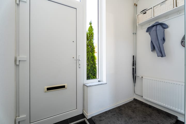 Tussenwoning te koop: Luchthavenlaan 14, Tilburg