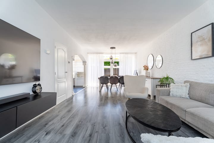 Tussenwoning te koop: Luchthavenlaan 14, Tilburg