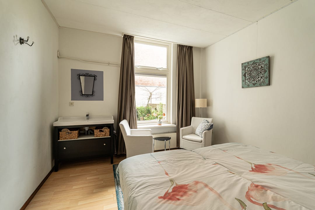 Spacious Townhouse in Popular Kleverparkbuurt with Renovation Potential — 11