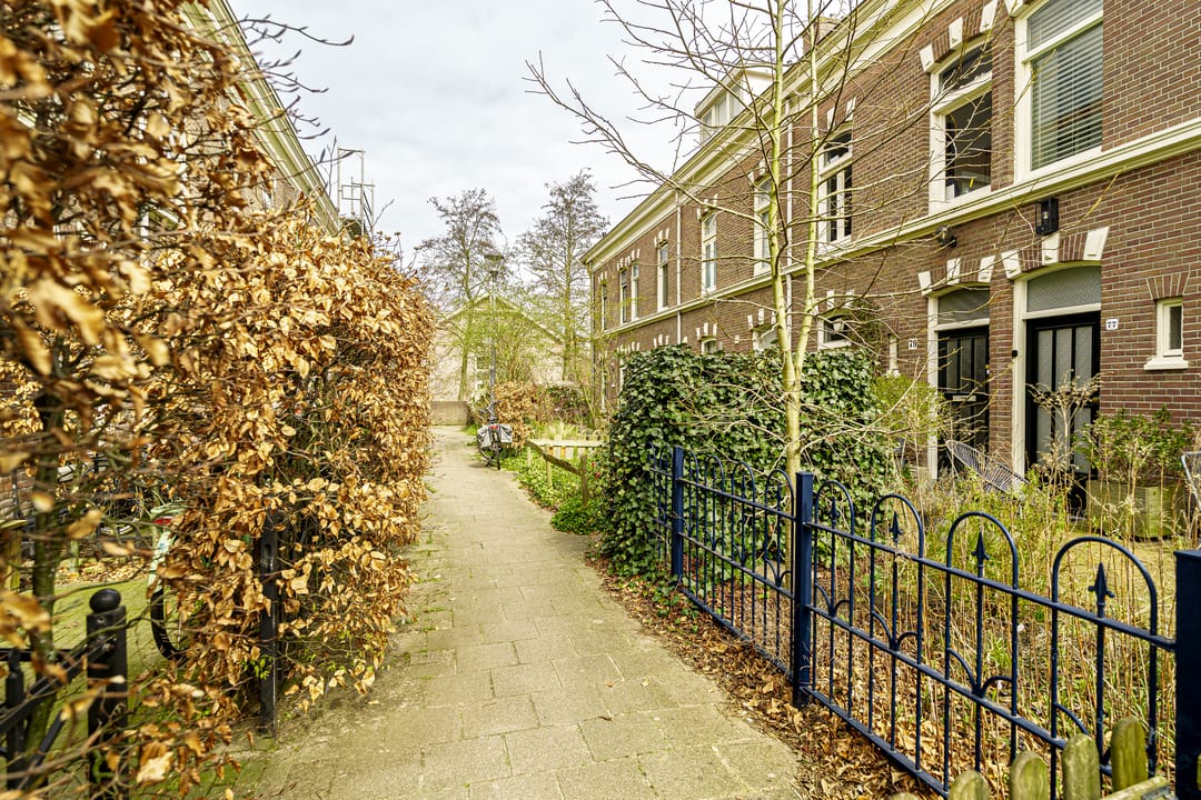 Spacious Townhouse in Popular Kleverparkbuurt with Renovation Potential — 41