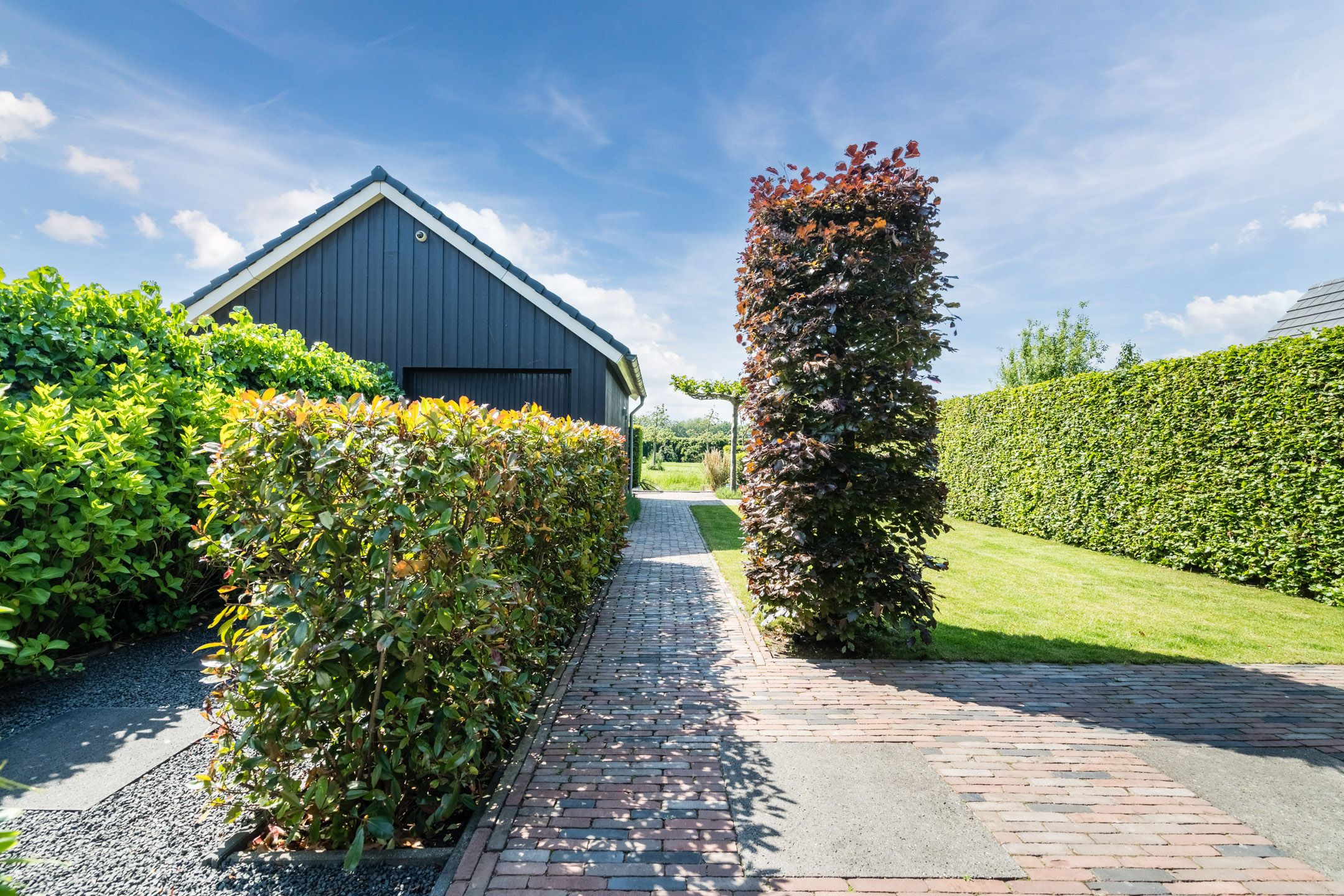 Spacious Semi-Detached Home with Large Waterfront Plot in Vleuterweide — 12