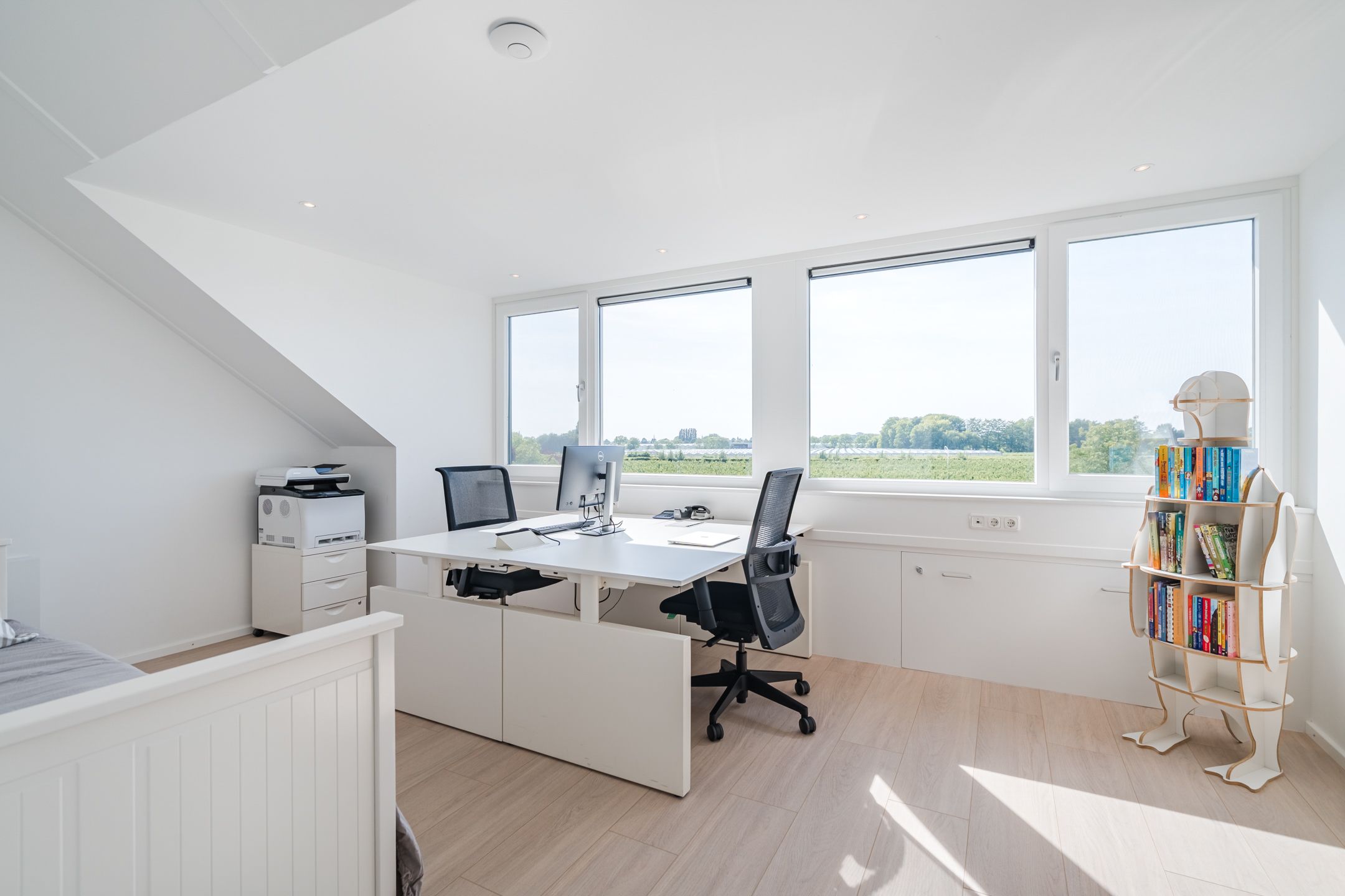 Spacious Semi-Detached Home with Large Waterfront Plot in Vleuterweide — 57
