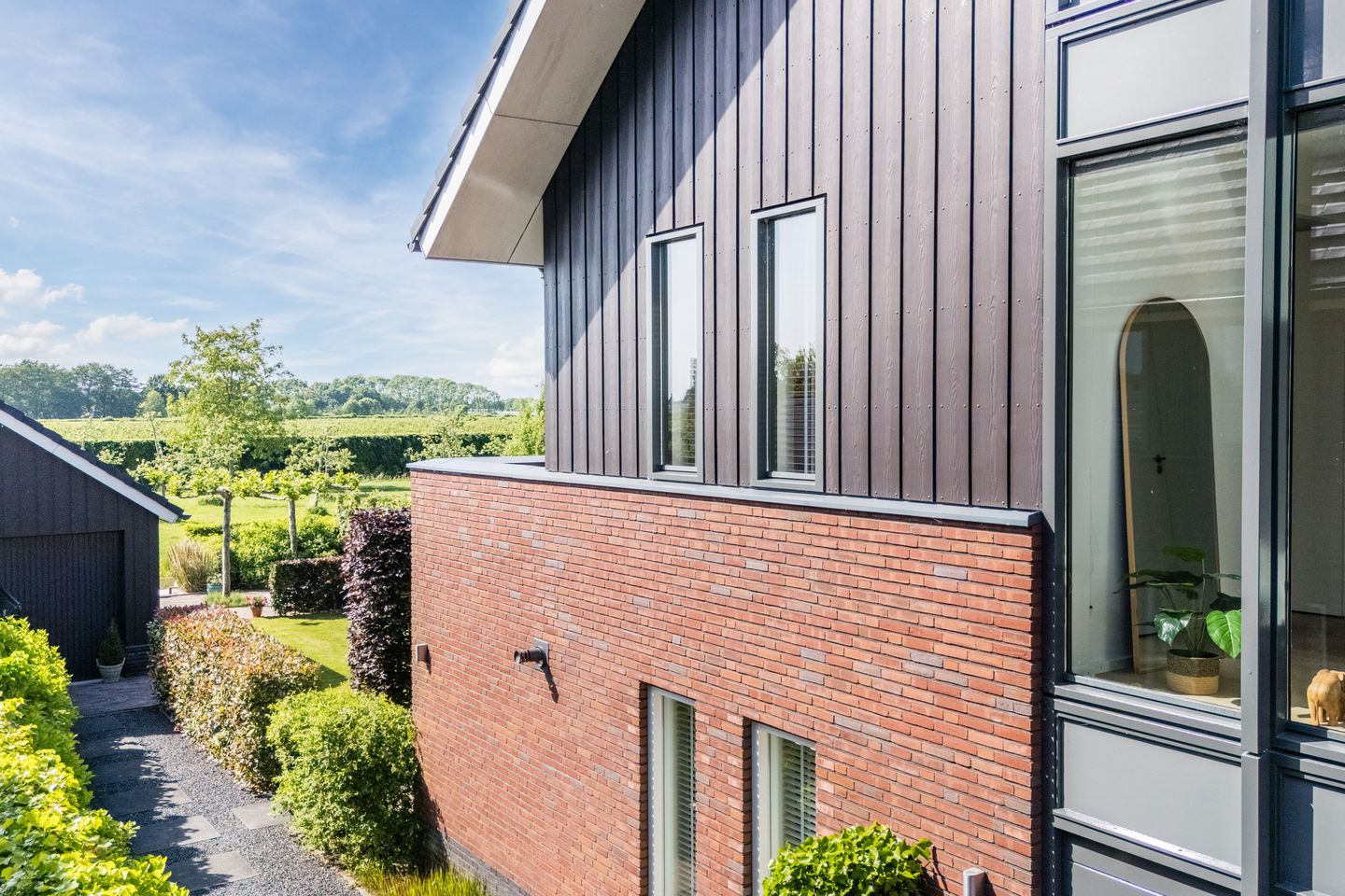 Spacious Semi-Detached Home with Large Waterfront Plot in Vleuterweide — 70