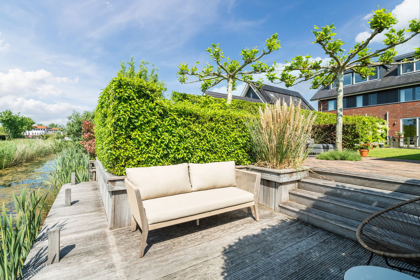 Spacious Semi-Detached Home with Large Waterfront Plot in Vleuterweide — 20