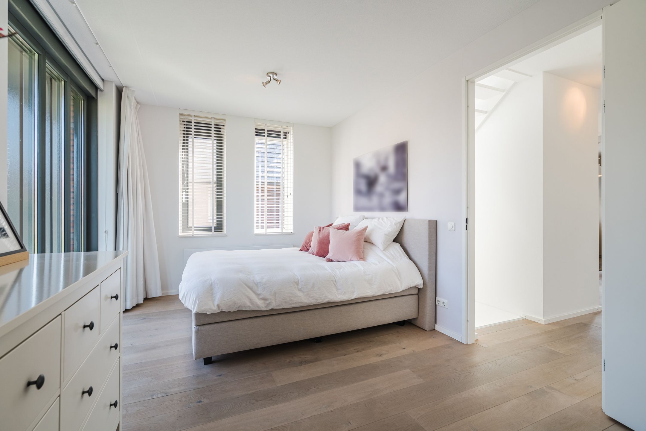 Spacious Semi-Detached Home with Large Waterfront Plot in Vleuterweide — 39