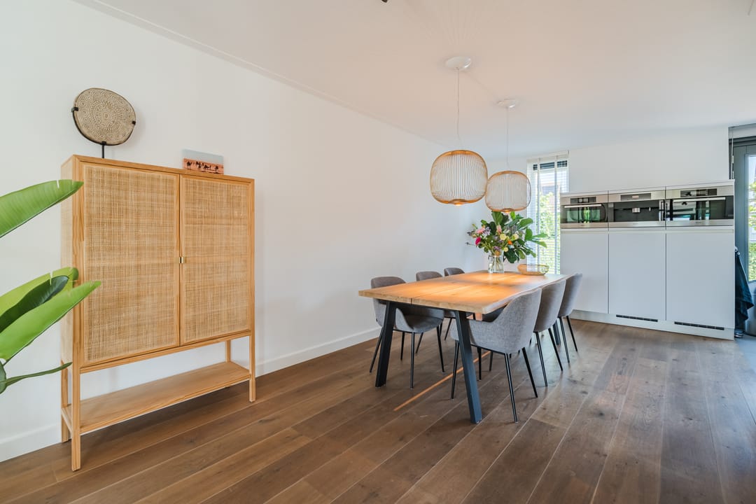 Spacious Semi-Detached Home with Large Waterfront Plot in Vleuterweide — 28