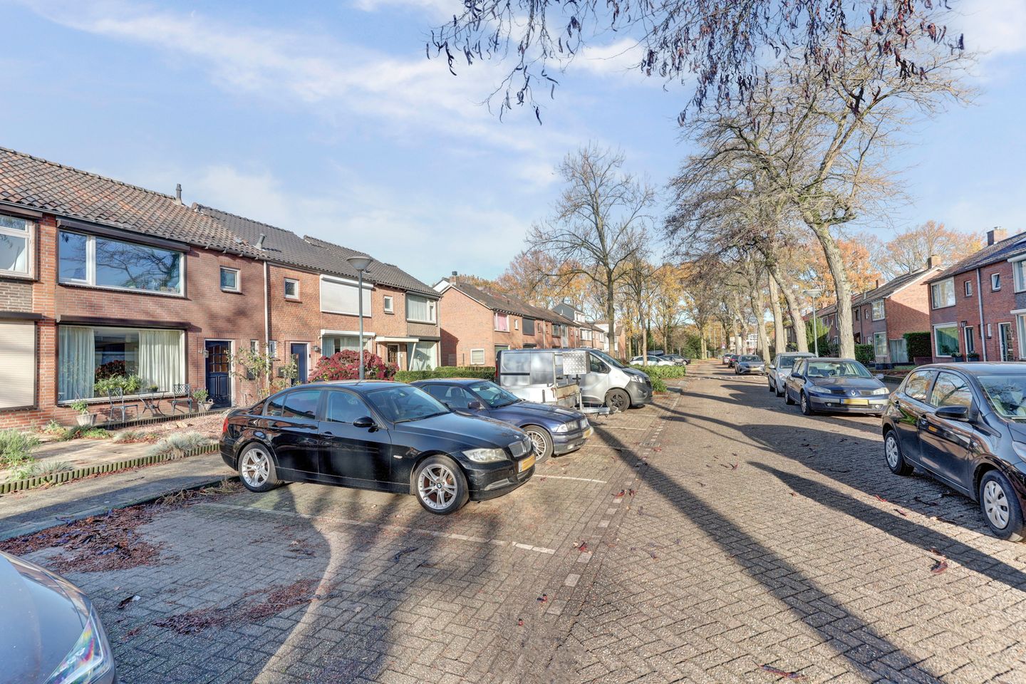 Spacious Four-Bedroom Terraced Home with Modern Renovations in Waalwijk — 29