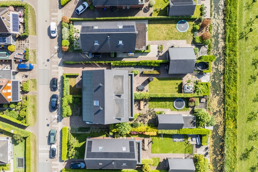 Spacious Semi-Detached Home with Large Waterfront Plot in Vleuterweide — 76