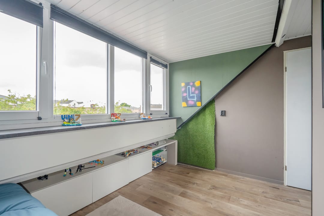 Photo 28 of van Ostade 3