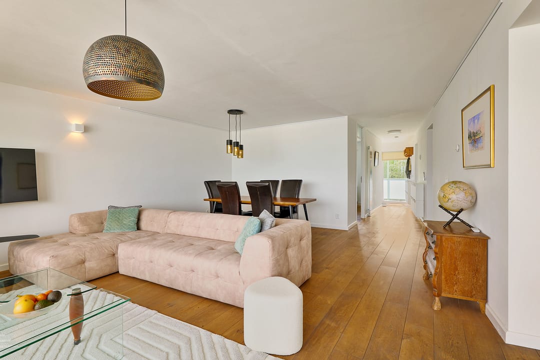 Spacious Waterfront Apartment with Panoramic Canal Views on KNSM Island — 13