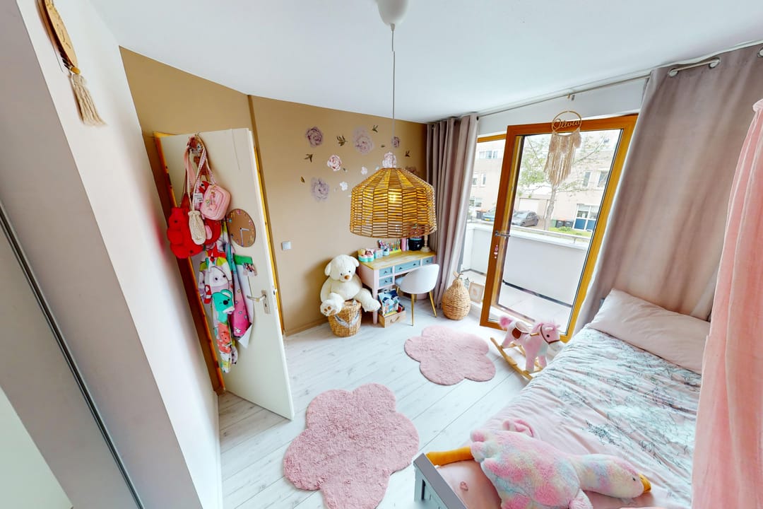 Move-In Ready Terraced Home in Popular Kersenboogerd Neighborhood — 32