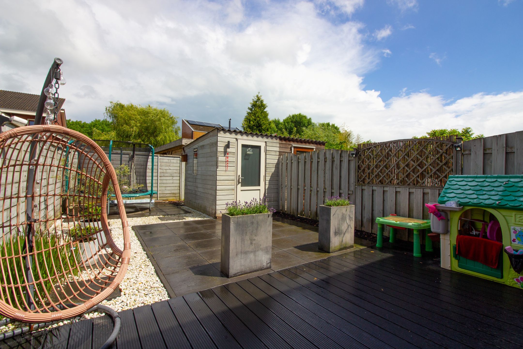 Move-In Ready Terraced Home in Popular Kersenboogerd Neighborhood — 48