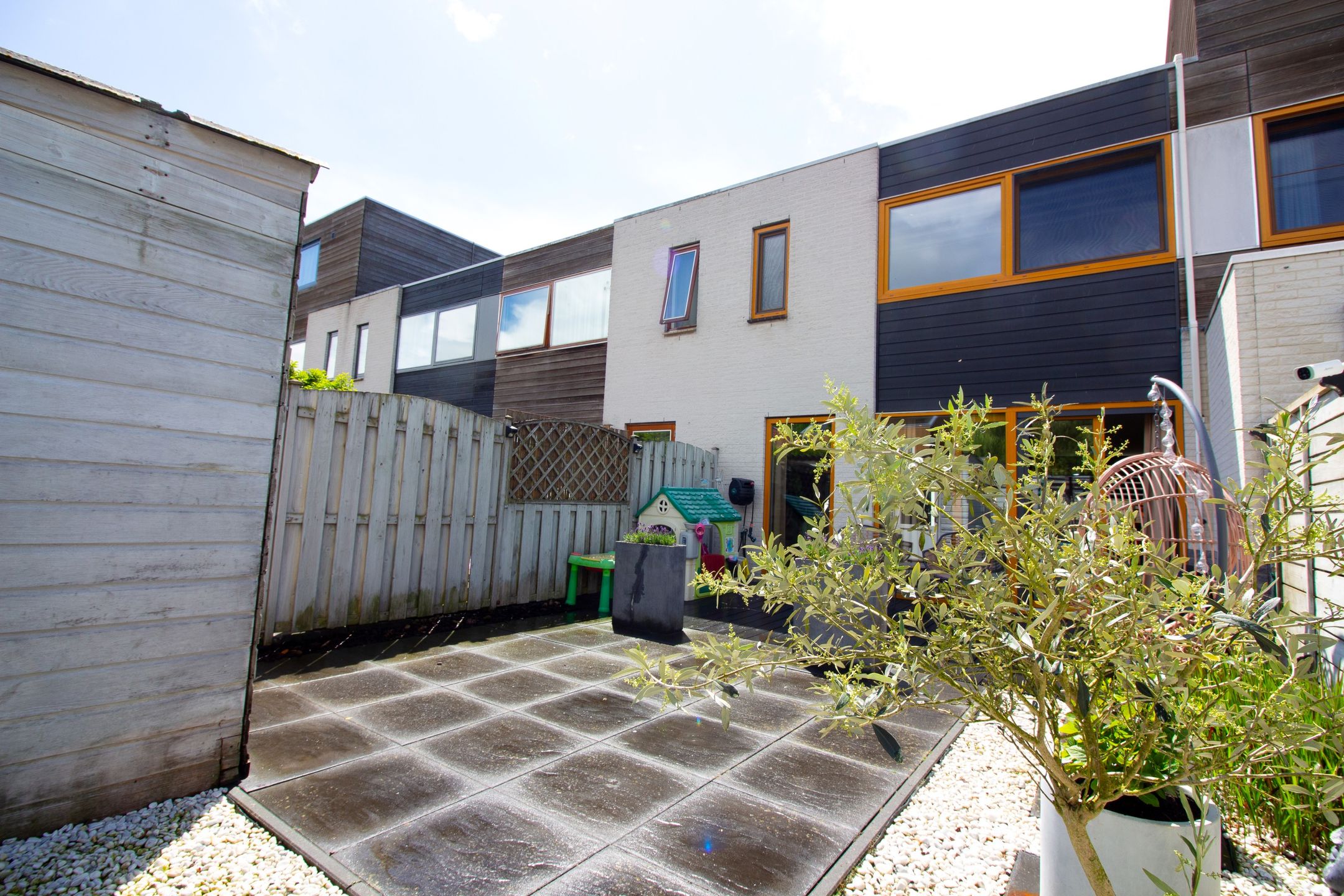 Move-In Ready Terraced Home in Popular Kersenboogerd Neighborhood — 45