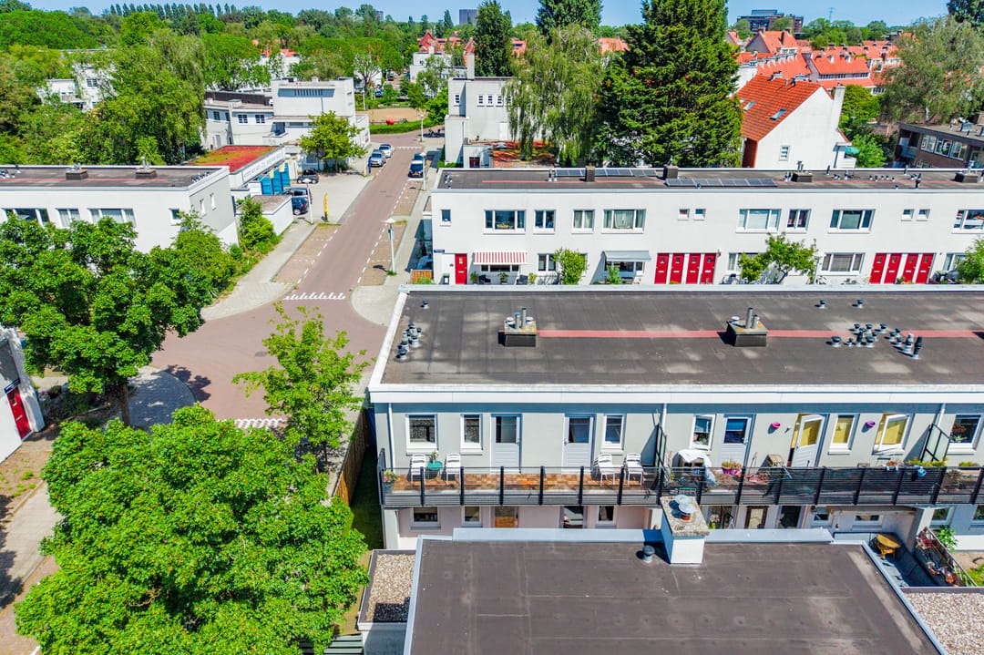 Charming Two-Bedroom Apartment with Sunny South-Facing Balcony in Historic Betondorp — 43
