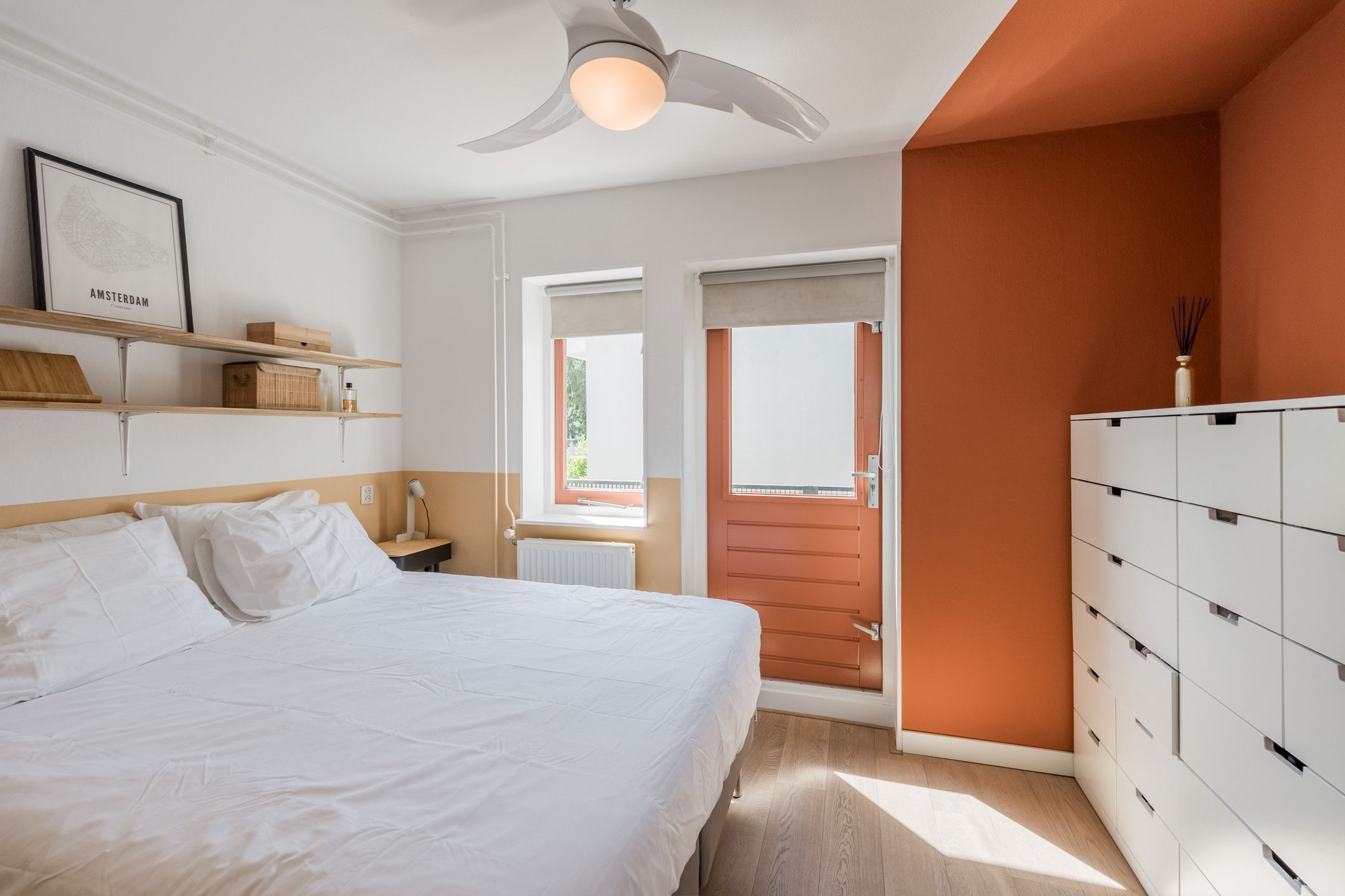 Charming Two-Bedroom Apartment with Sunny South-Facing Balcony in Historic Betondorp — 12