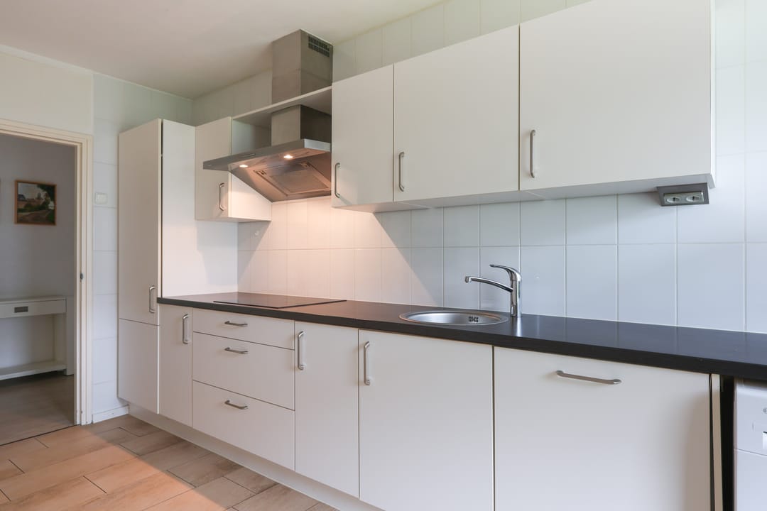 Photo 11 of Ir. Lelystraat 38