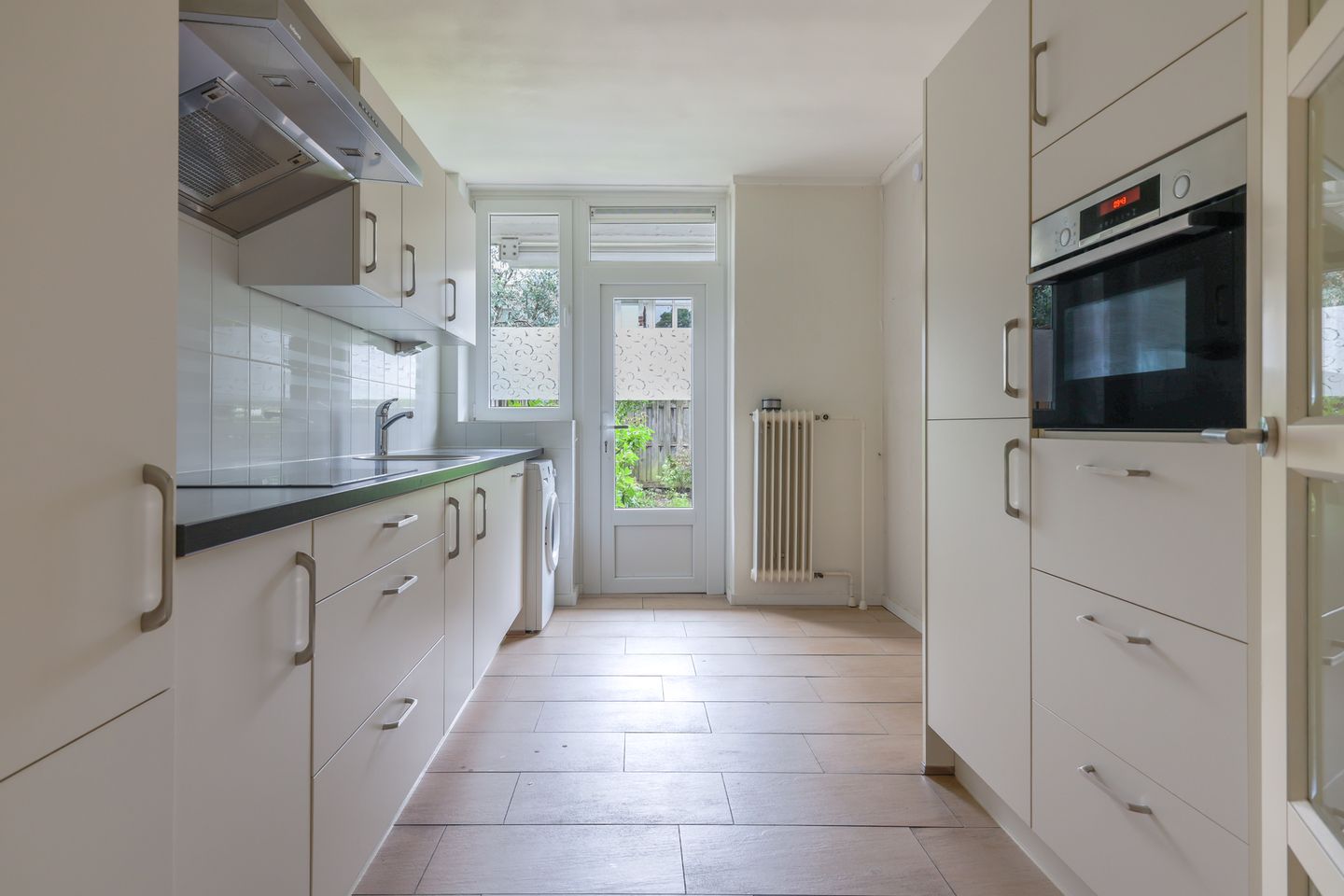 Photo 10 of Ir. Lelystraat 38