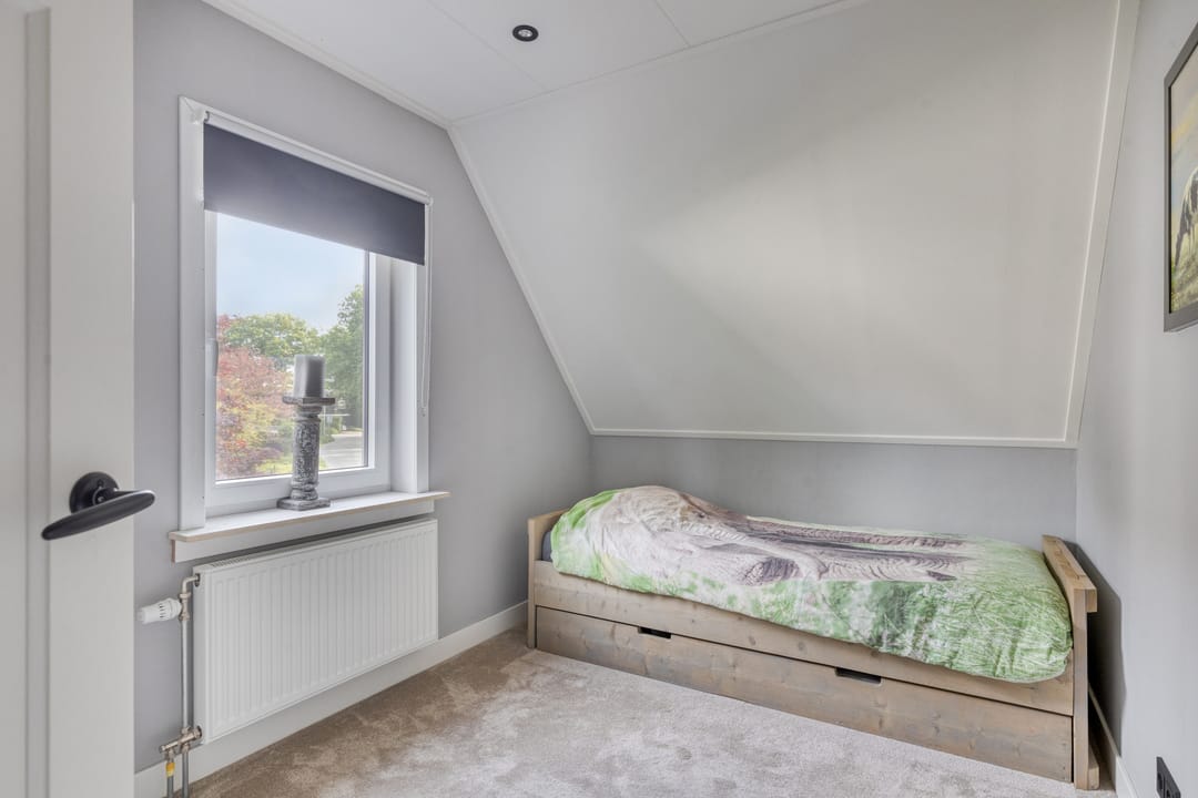 Characterful Detached Family Home with Modern 2025 Renovations in Forest-Adjacent Setting — 22