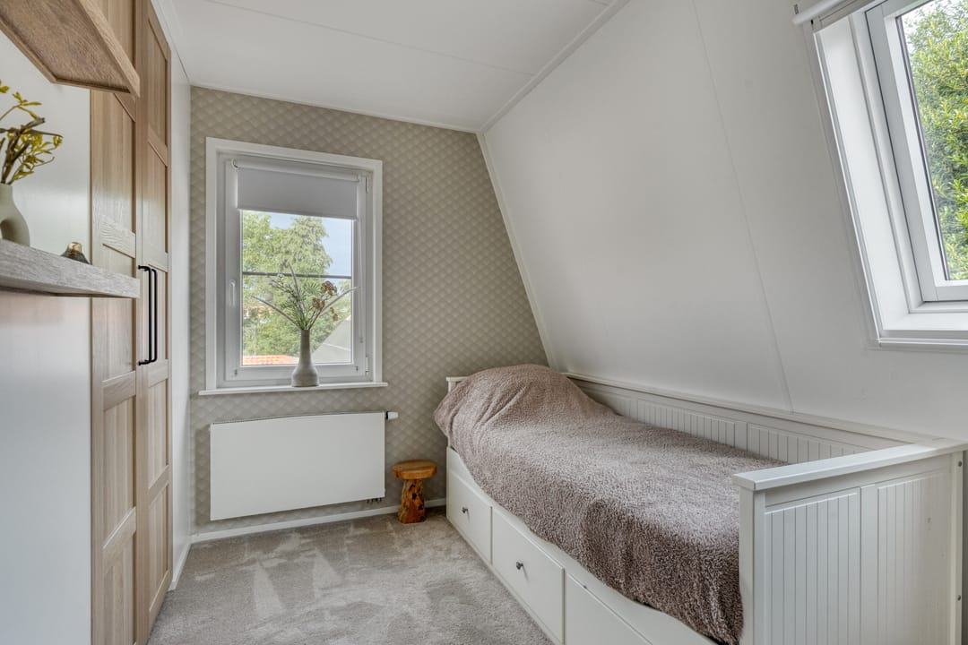 Characterful Detached Family Home with Modern 2025 Renovations in Forest-Adjacent Setting — 23