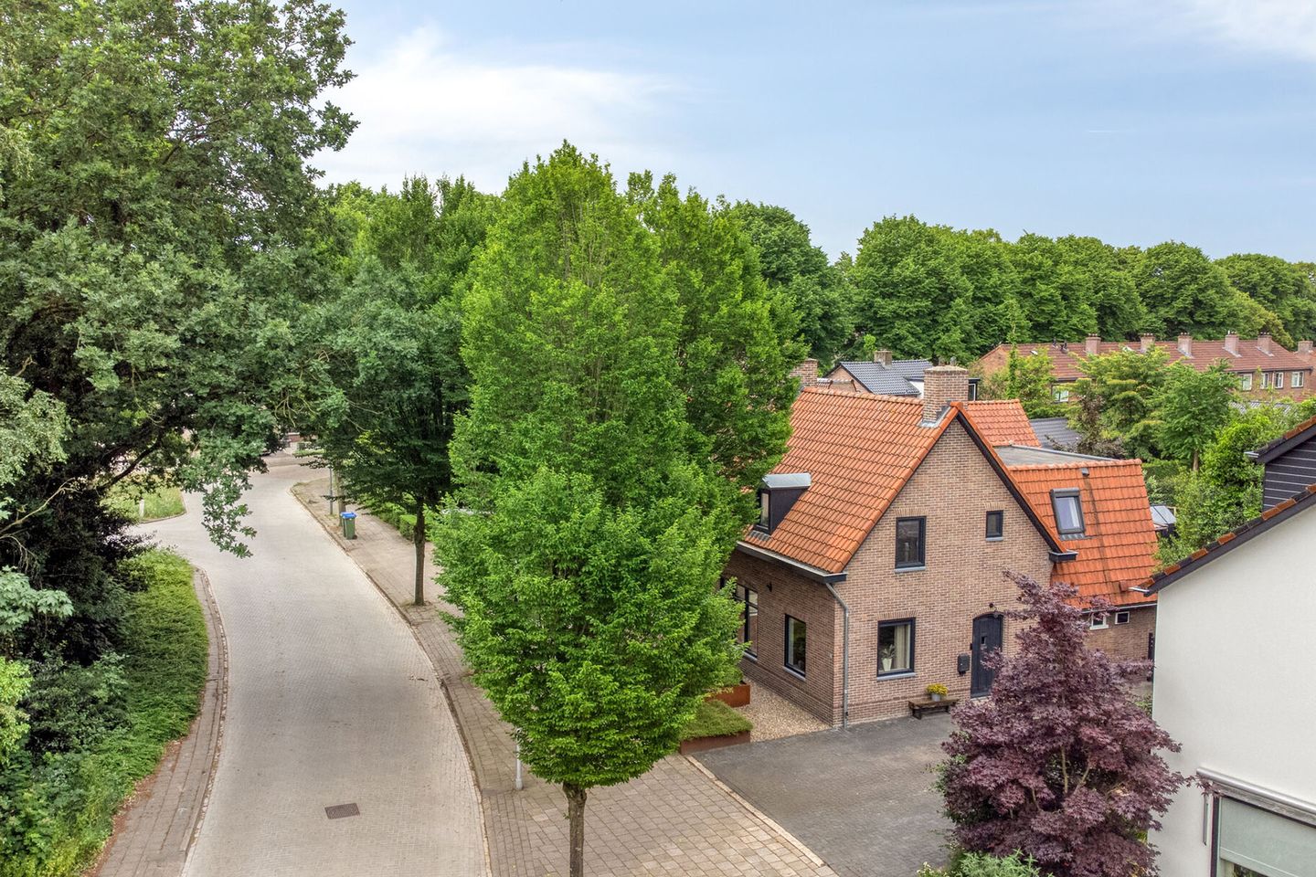 Characterful Detached Family Home with Modern 2025 Renovations in Forest-Adjacent Setting — 40