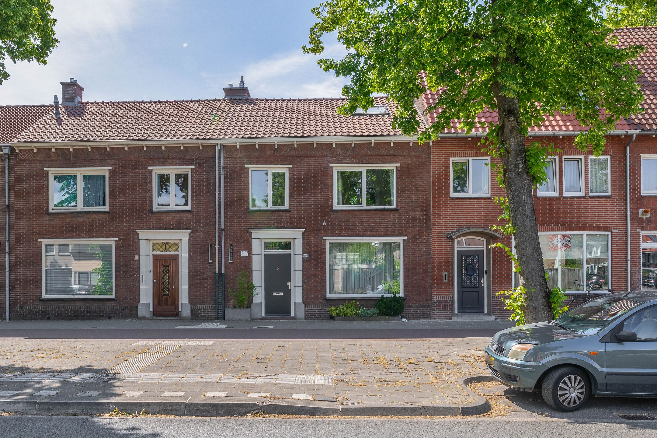 Photo 33 of Zeelsterstraat 91