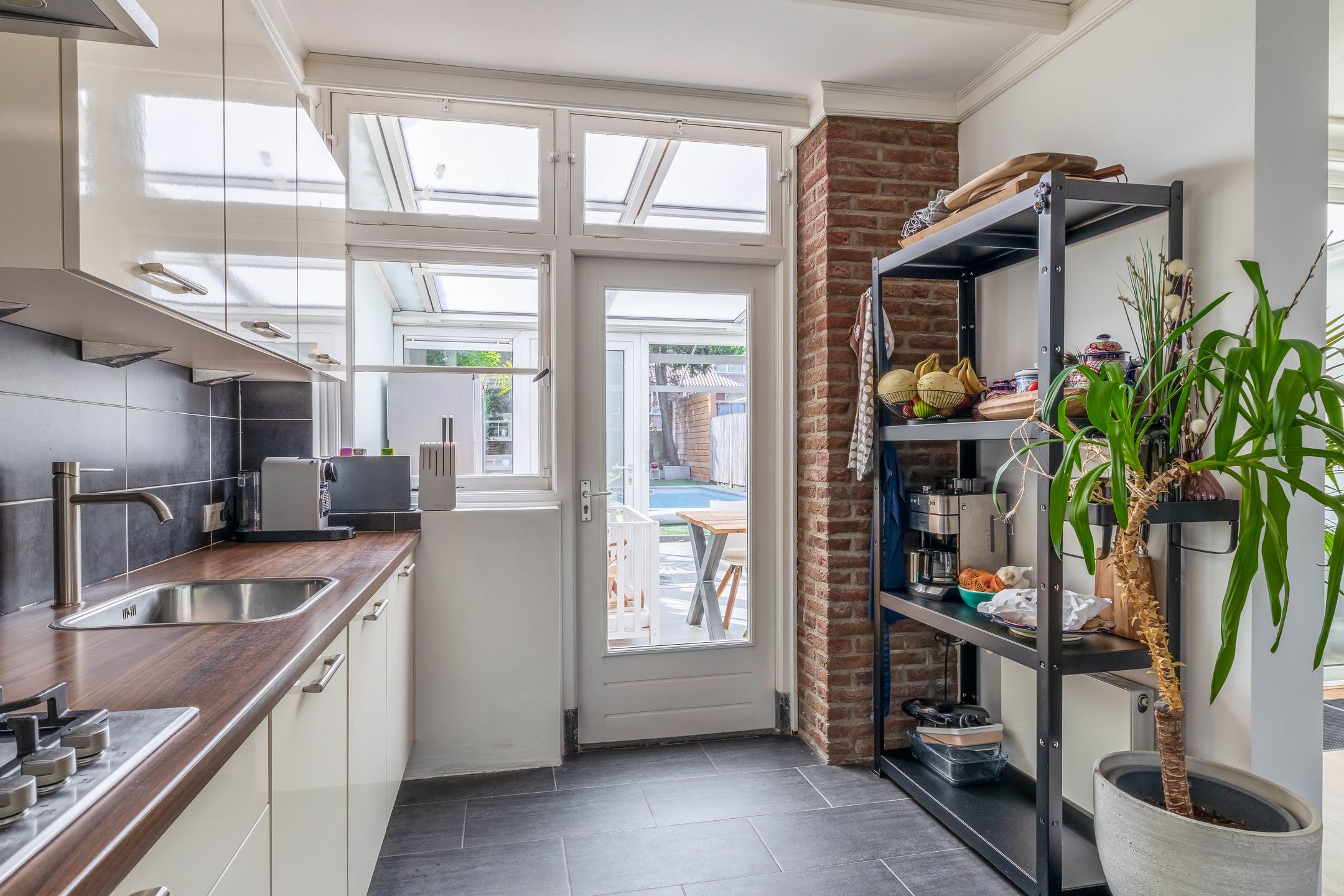 Photo 12 of Zeelsterstraat 91