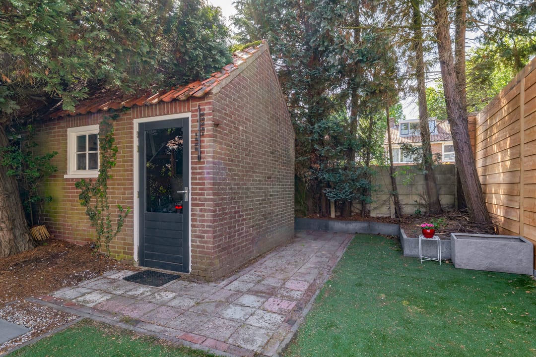 Photo 32 of Zeelsterstraat 91