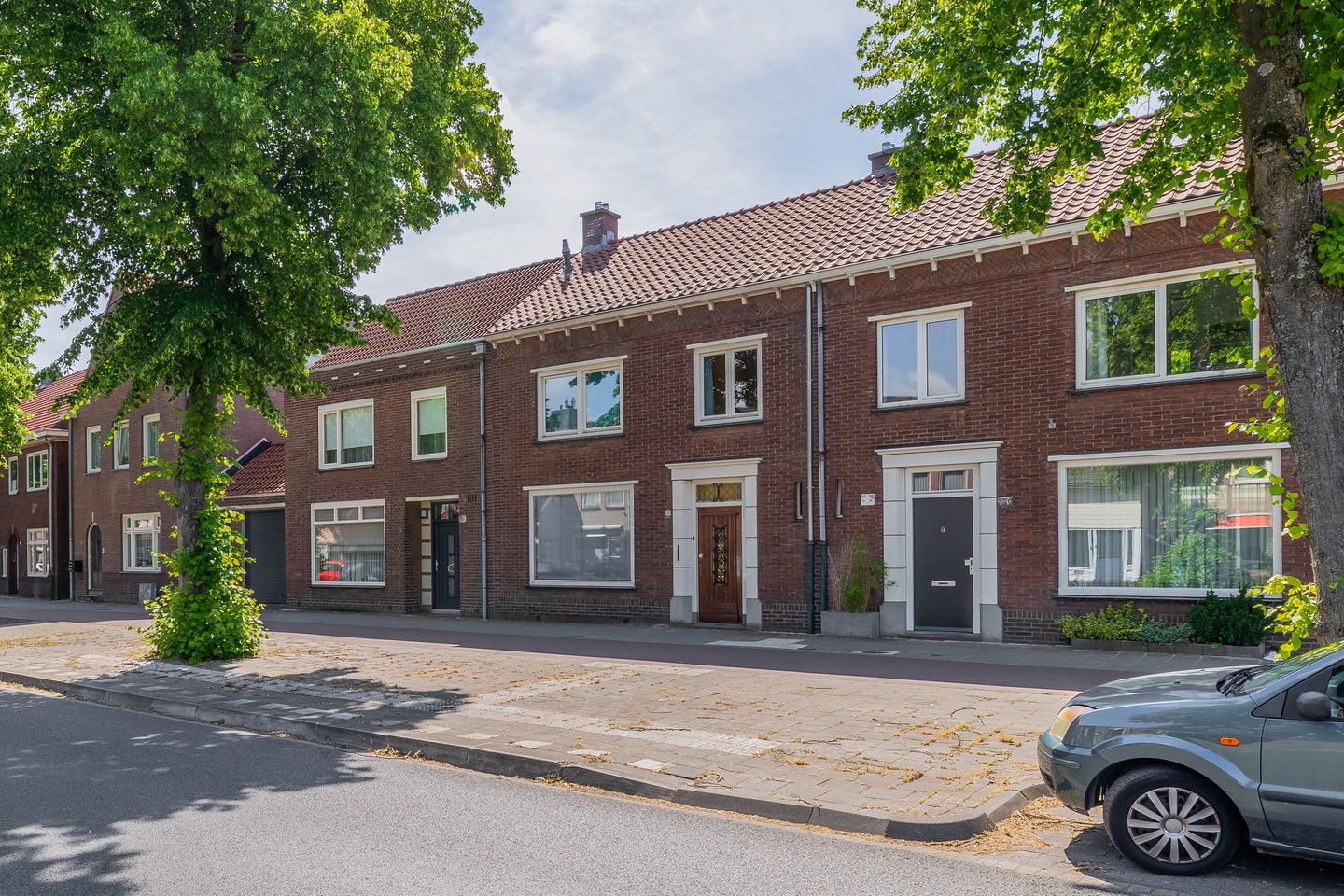 Photo 35 of Zeelsterstraat 91
