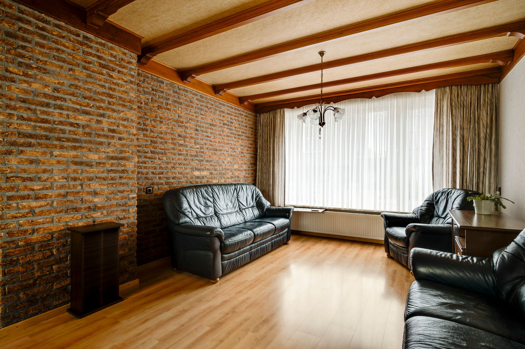 Spacious Semi-Detached Home with Large Garage in Maasniel — 12