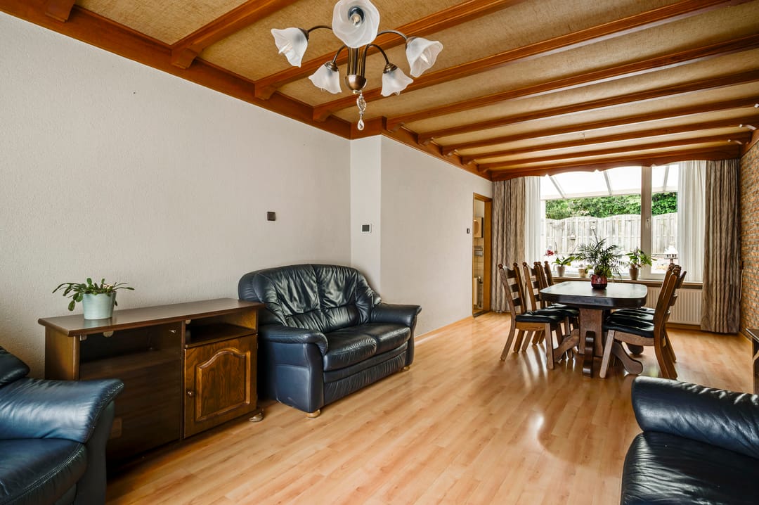 Spacious Semi-Detached Home with Large Garage in Maasniel — 13