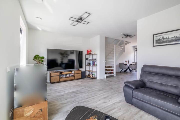 Appartement te koop: Hyacinthenstraat 20F, Lisse