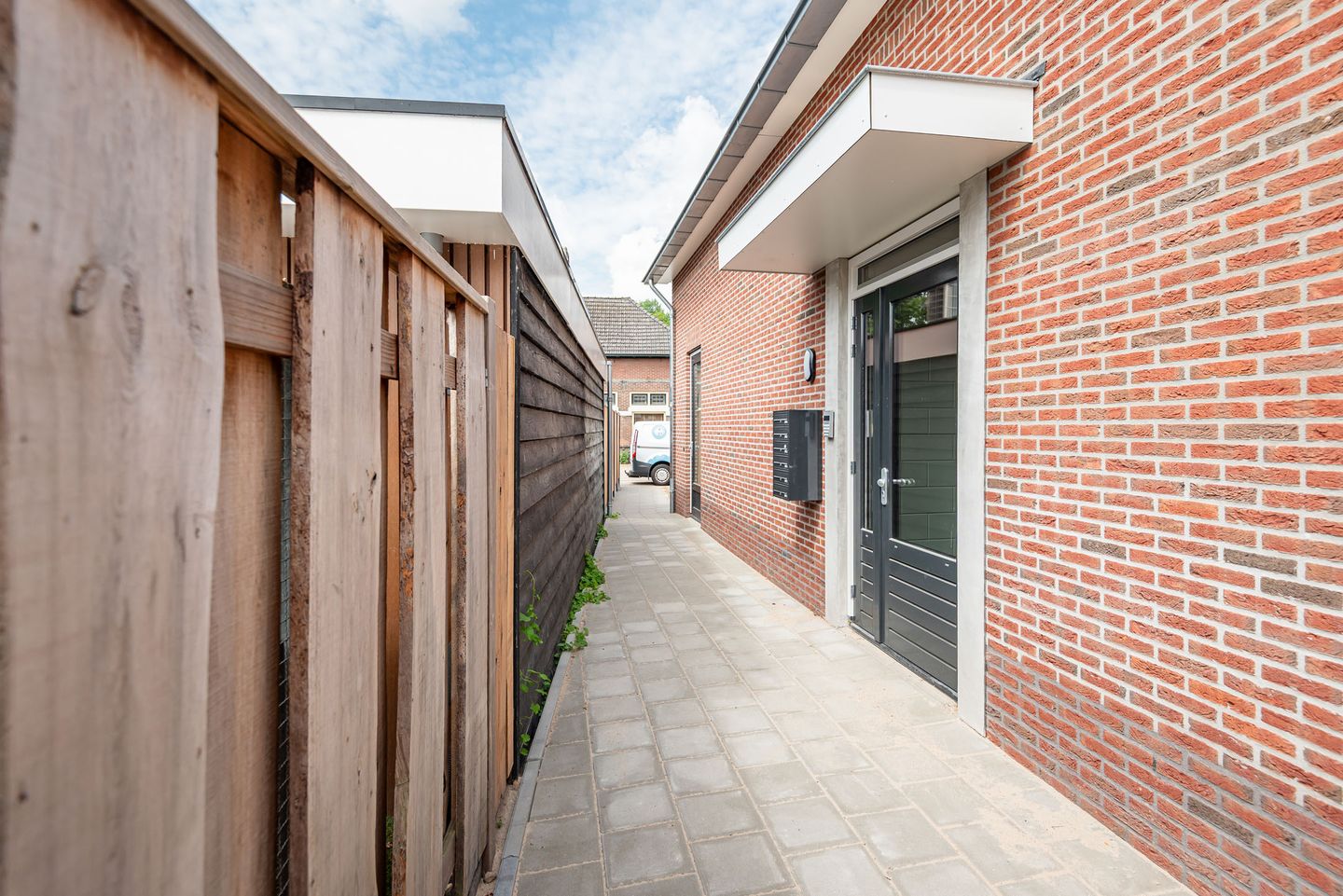 Photo 29 of Netterdensestraat 2