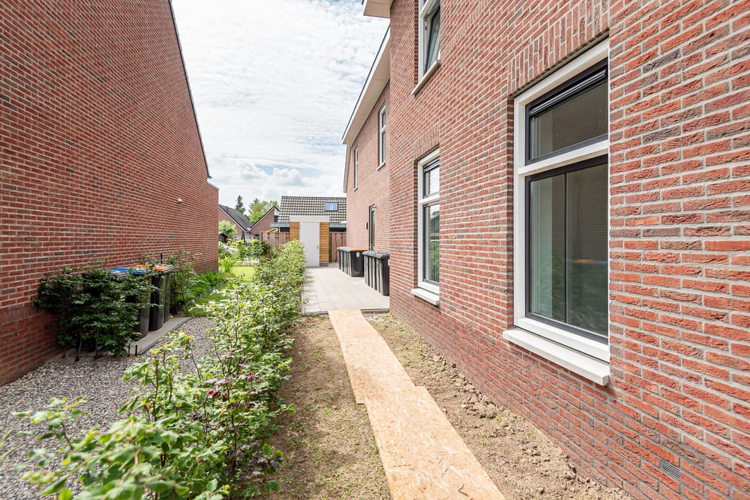 Photo 32 of Netterdensestraat 2