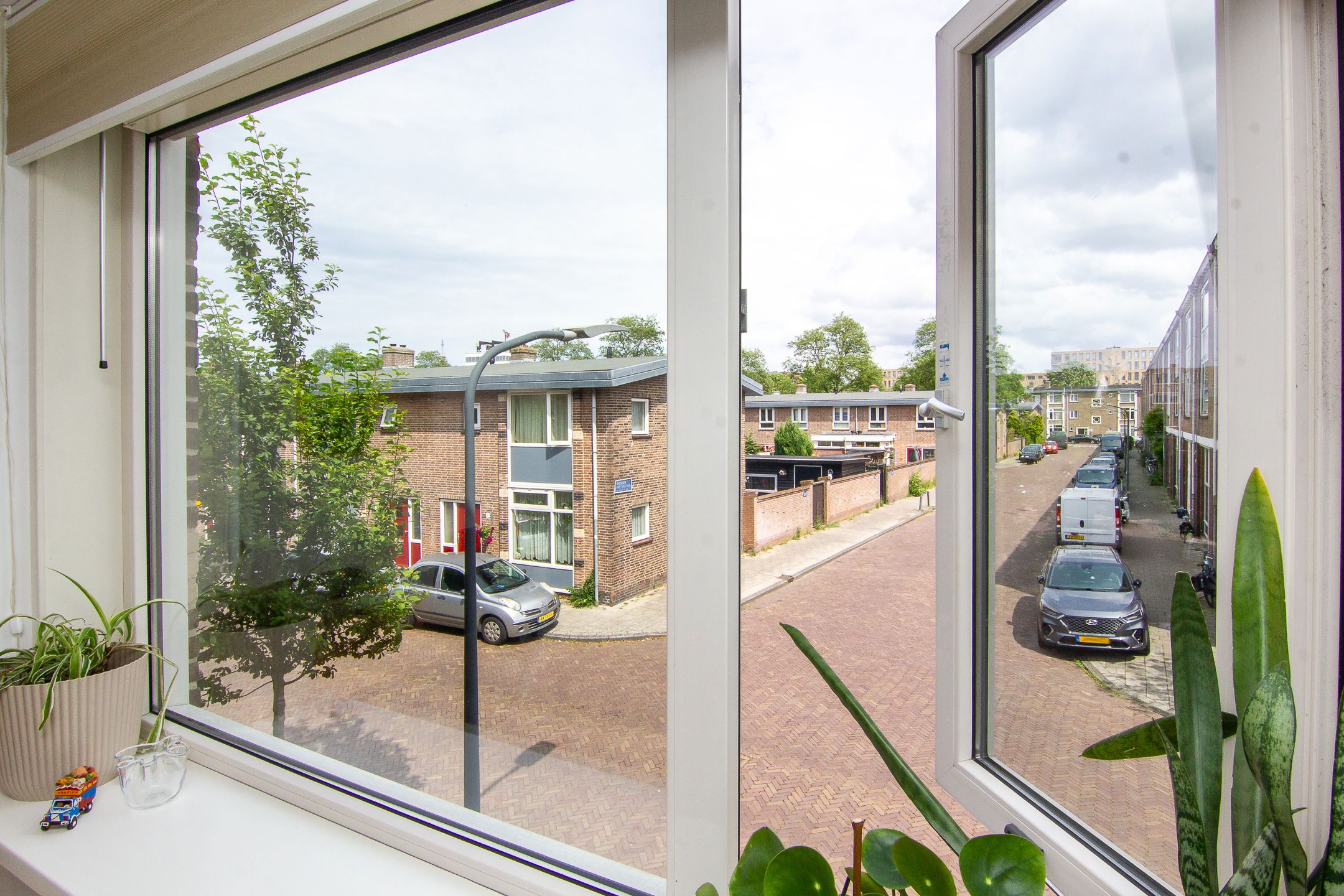 Spacious and Sustainable Family Home with Six Bedrooms in Haarlem Amsterdamsebuurt — 30