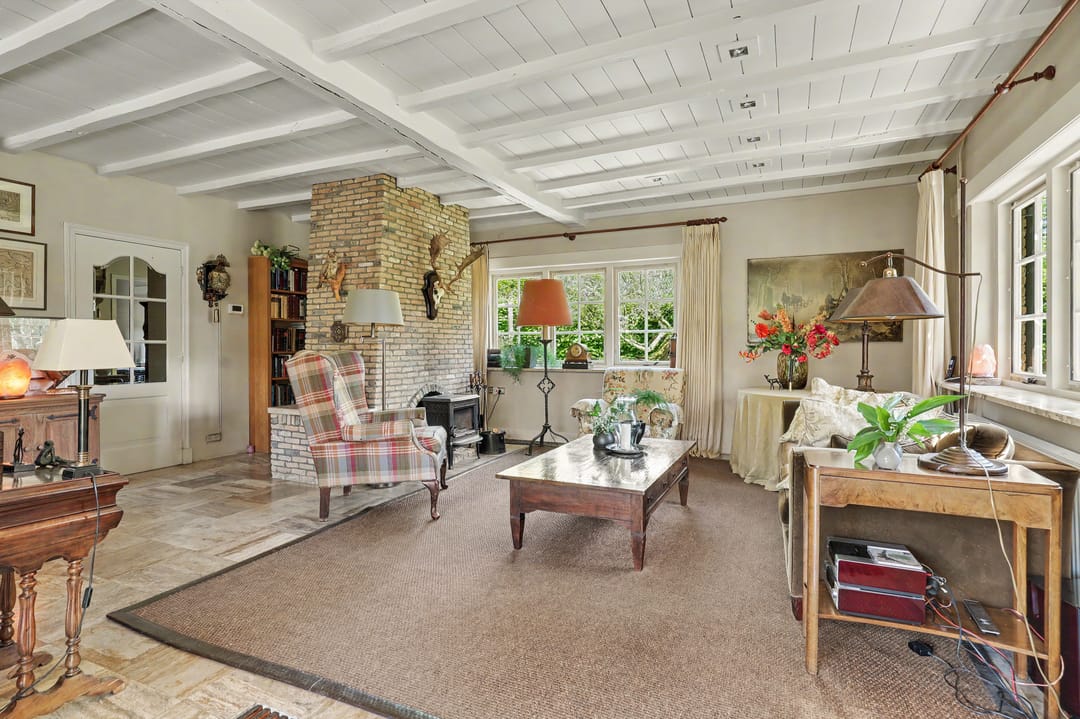 Characterful Country House with Spacious Garden in Green Setting Near Goes — 7