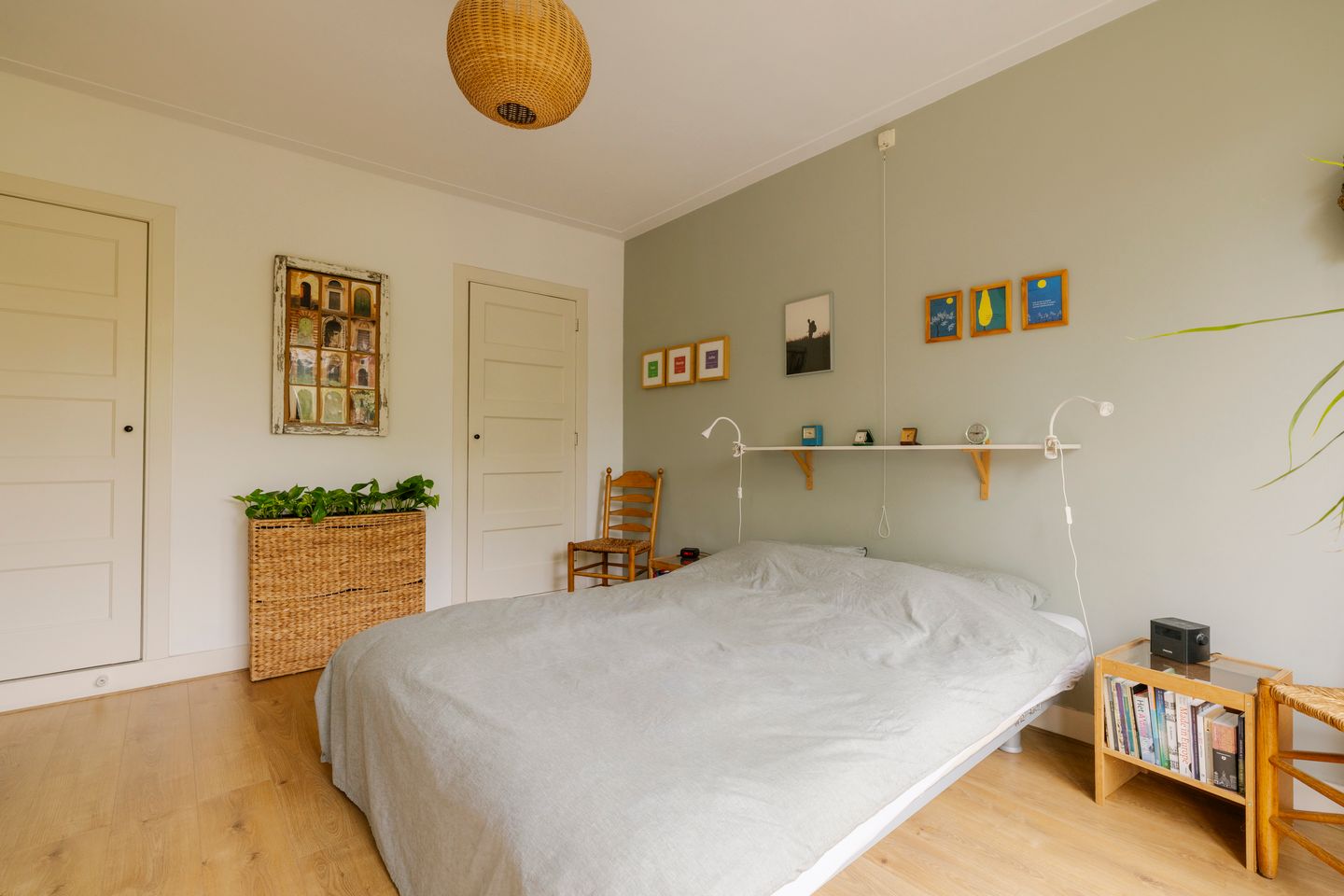Spacious 1930s Terraced House with 6 Bedrooms in Popular Haarlem Neighborhood — 25