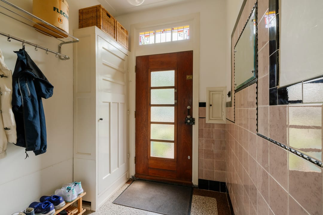 Spacious 1930s Terraced House with 6 Bedrooms in Popular Haarlem Neighborhood — 52