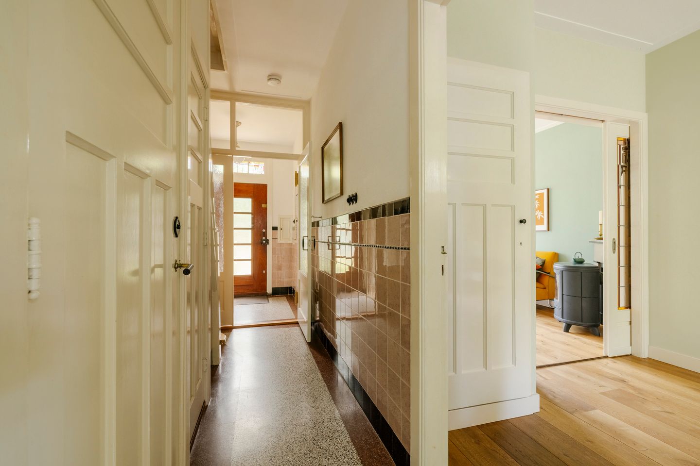 Spacious 1930s Terraced House with 6 Bedrooms in Popular Haarlem Neighborhood — 50