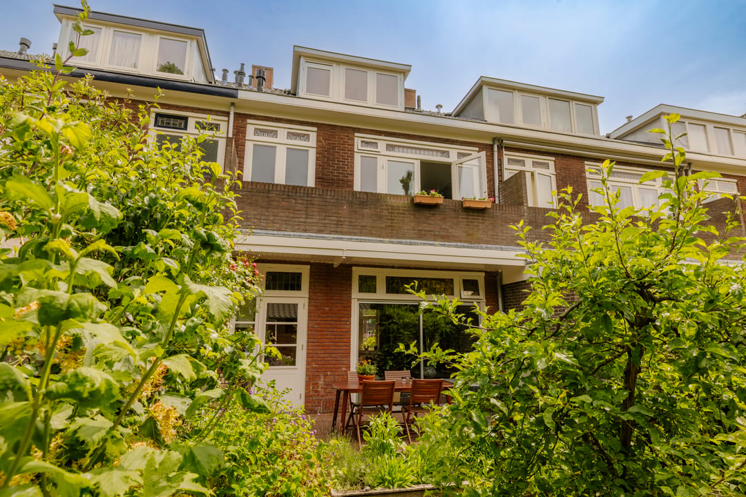 Spacious 1930s Terraced House with 6 Bedrooms in Popular Haarlem Neighborhood — 22