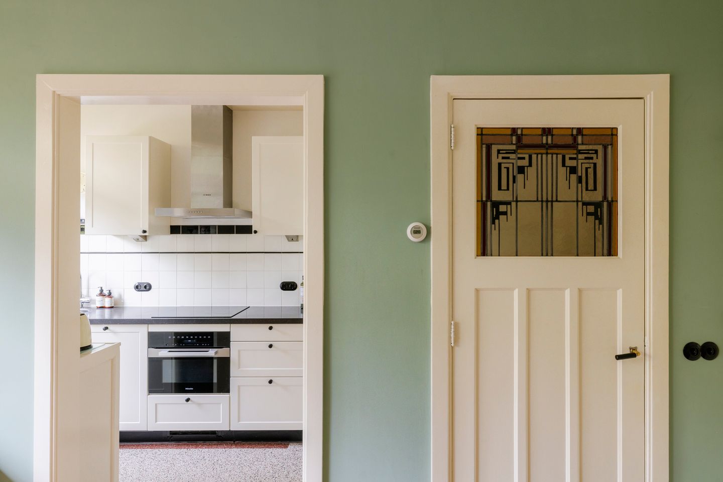 Spacious 1930s Terraced House with 6 Bedrooms in Popular Haarlem Neighborhood — 10