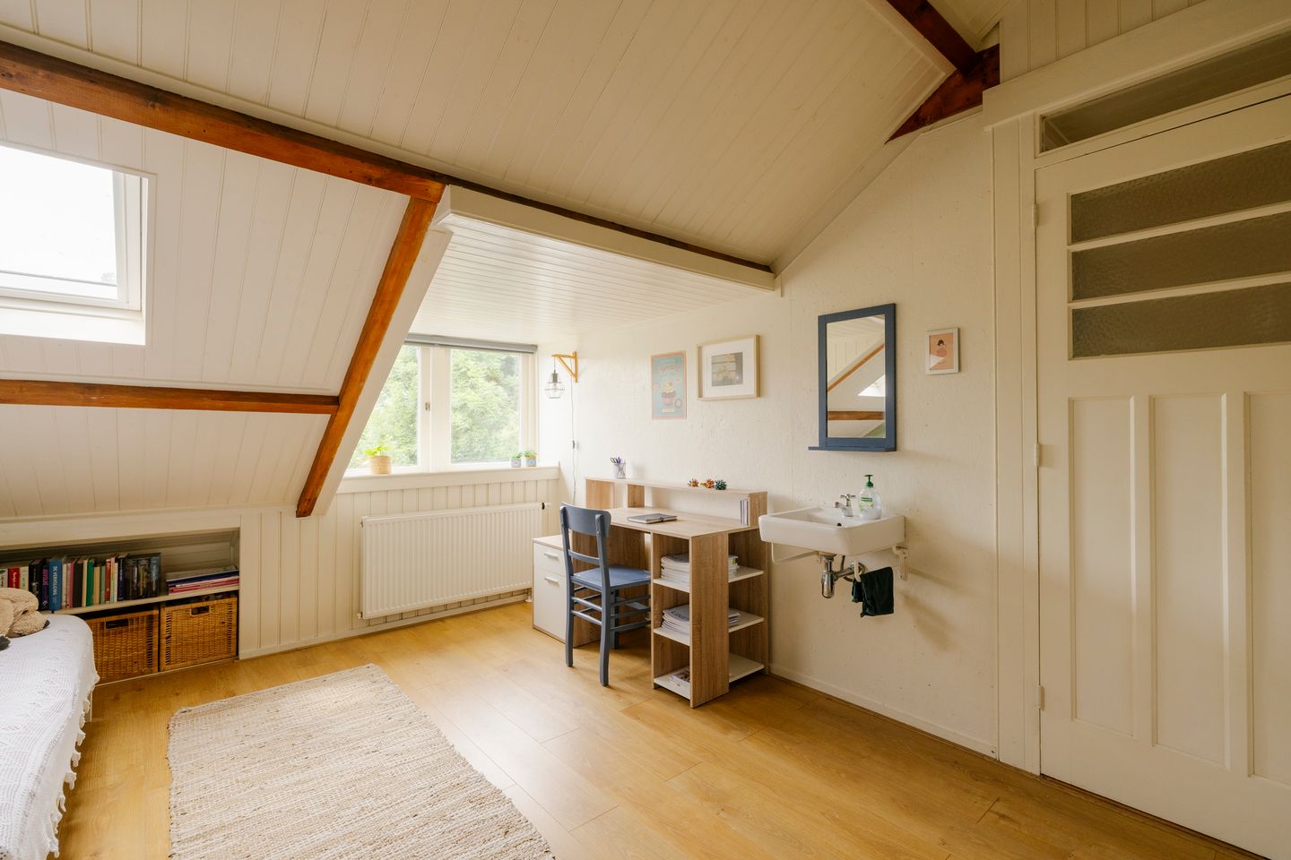 Spacious 1930s Terraced House with 6 Bedrooms in Popular Haarlem Neighborhood — 44