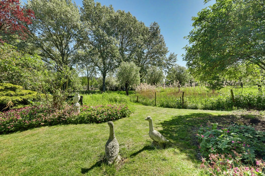 Characterful Country House with Spacious Garden in Green Setting Near Goes — 46
