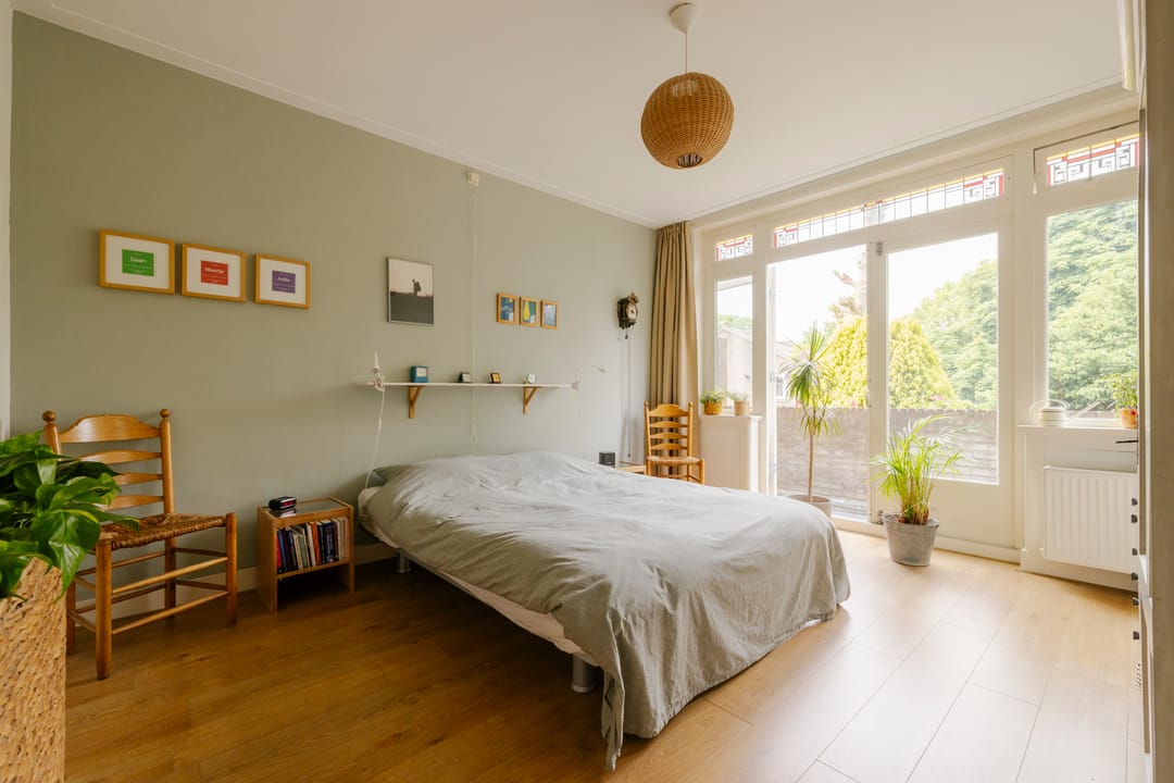 Spacious 1930s Terraced House with 6 Bedrooms in Popular Haarlem Neighborhood — 26