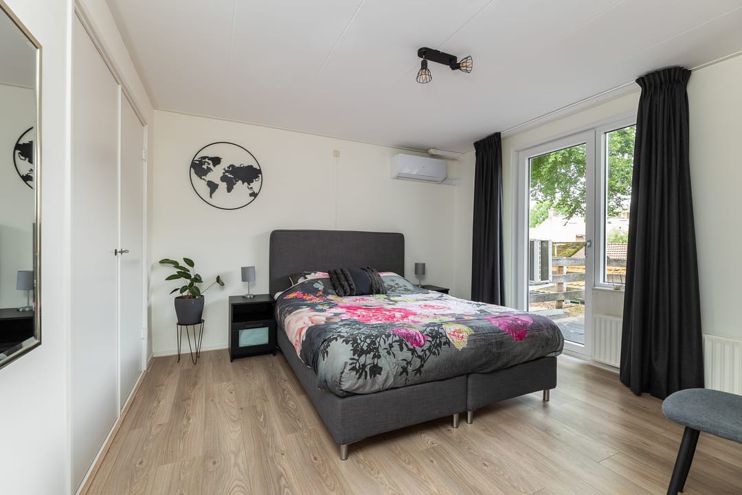 Extended Family Terraced Home with Southwest Garden in 't Harde — 23