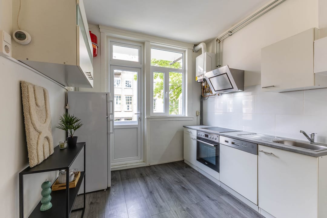 Characterful Three-Room Apartment in Vibrant Delfshaven — 8