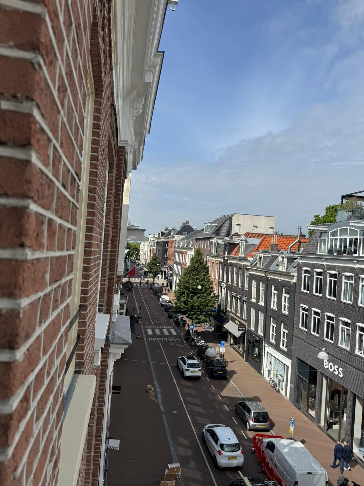 Photo 18 of Van de Veldestraat 6